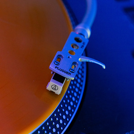 Plugger Studio - TH-01