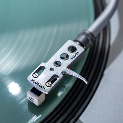 Plugger Studio - TH-01